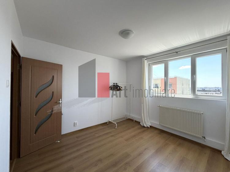 Apartament cu 3 camere decomandat, mobilat în Dristor