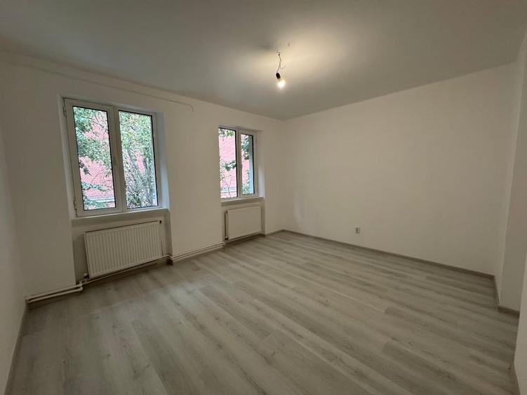 Apartament cu 3 camere decomandat în Grozăvești