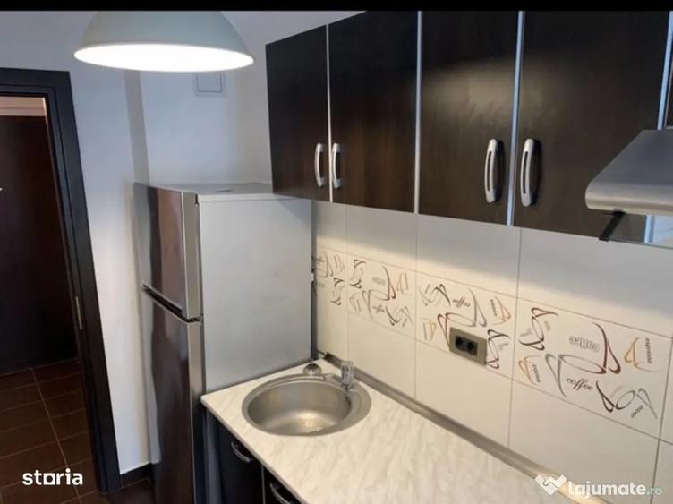 Garsonieră decomandată în Tineretului