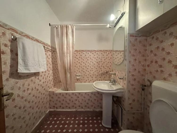 Apartament cu 2 camere semidecomandat în Universitate