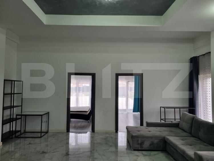 Apartament cu 3 camere semidecomandat în Dâmbul Rotund