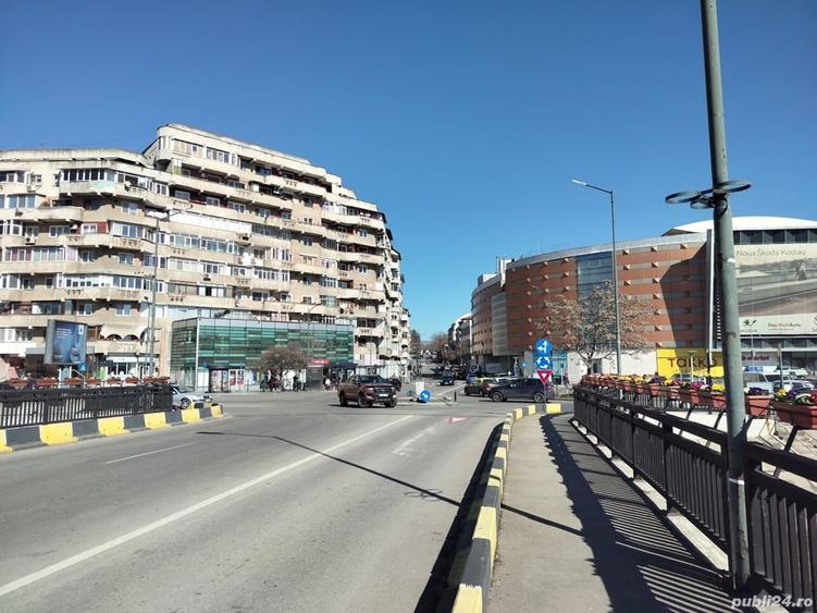 Spațiu comercial, de 200 mp, în Central