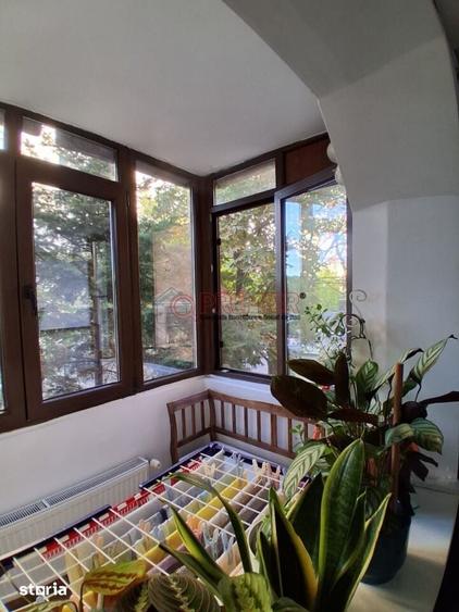 Apartament cu 2 camere decomandat în Văcăresti