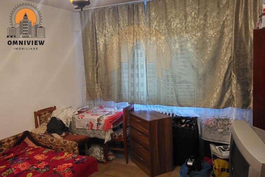 Garsonieră decomandată în Tractorul