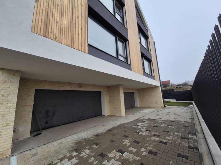 Casă cu 4 camere în Gară