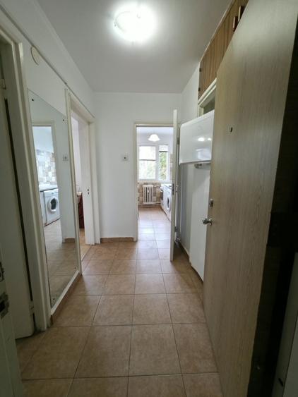Apartament cu 2 camere semidecomandat în Titan