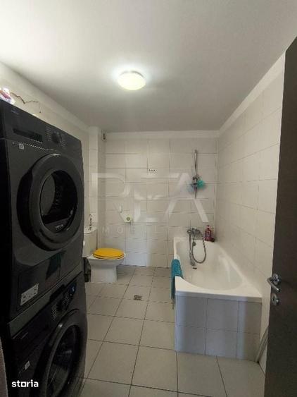 Apartament cu 3 camere semidecomandat în Pajura