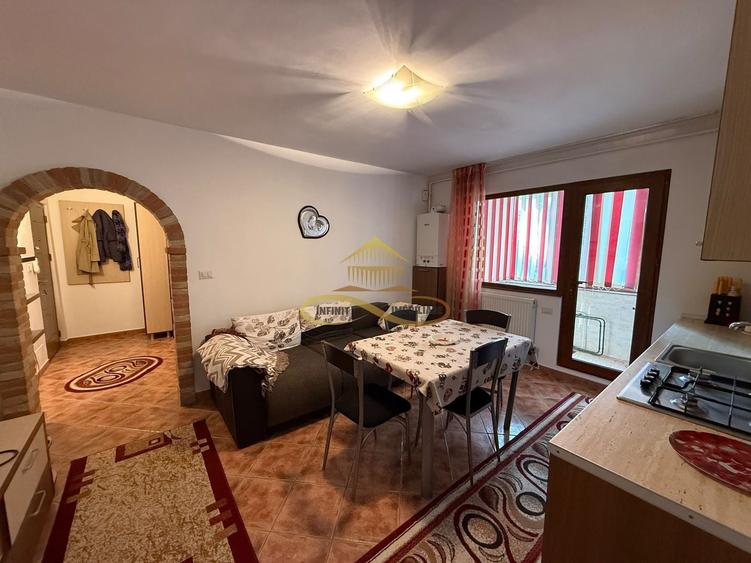 Apartament cu 3 camere decomandat, mobilat în Narcisa