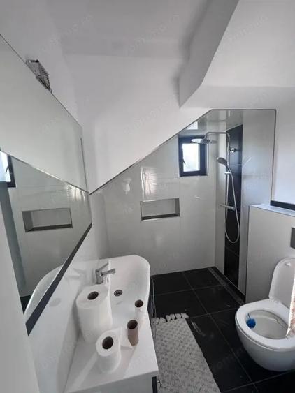 Casă cu 3 camere cu Teren 1500 Mp în Horodnic
