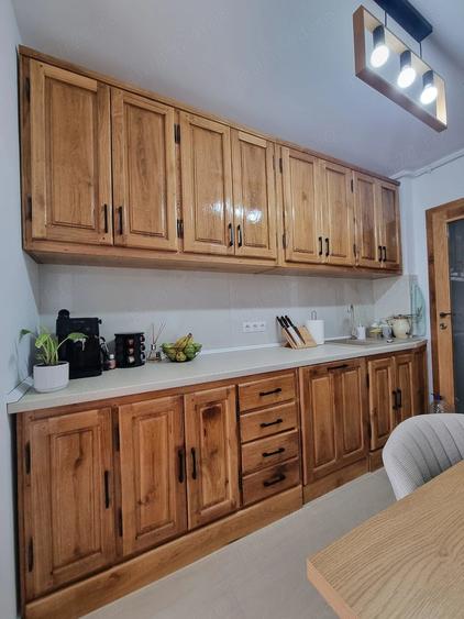 Apartament cu 3 camere decomandat în Craiovei