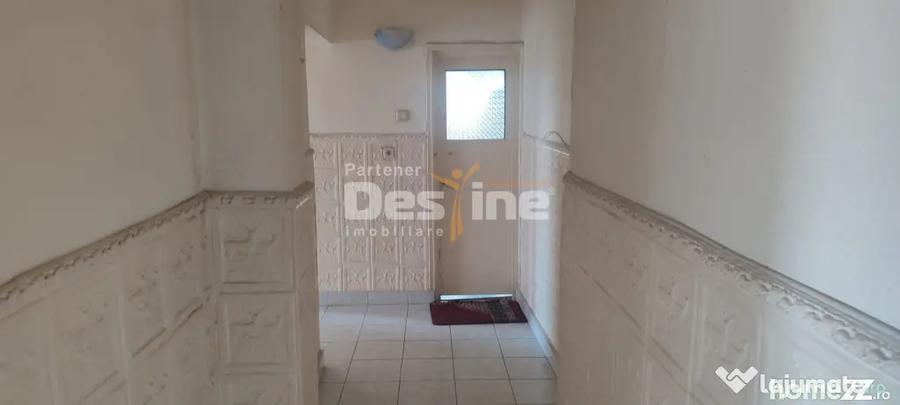 APARTAMENT CU 3 CAMERE IN ZONA MATERNA SITUAT LA ETAJUL 3 BL - 3