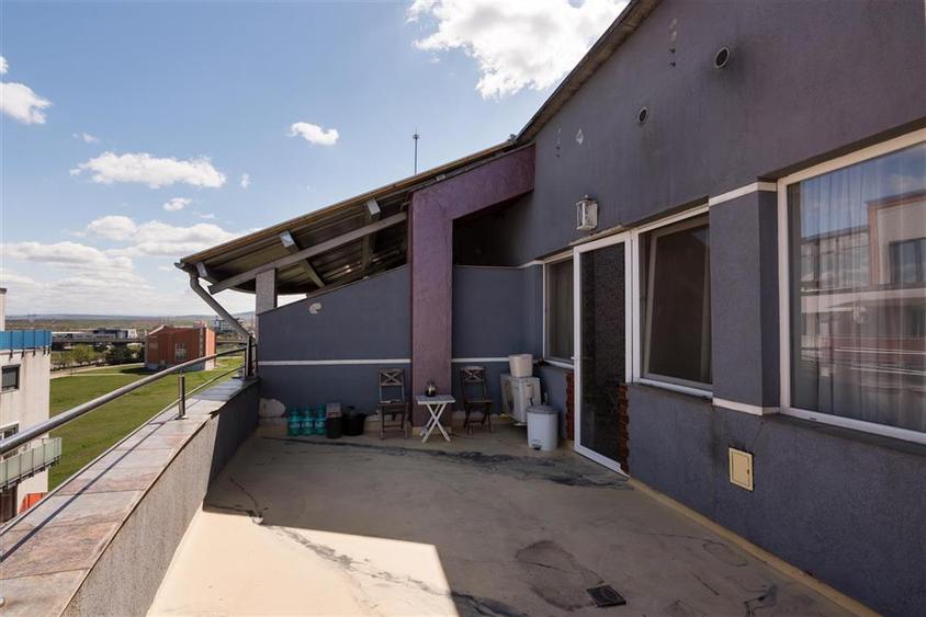 Apartament cu 2 camere decomandat în Nufărul
