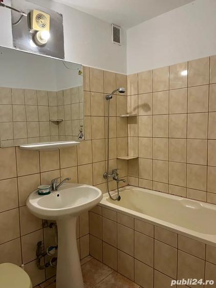 Garsonieră decomandată în Central