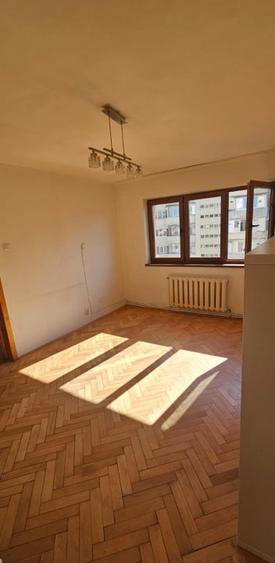 Apartament cu 3 camere semidecomandat, mobilat în Grigorescu