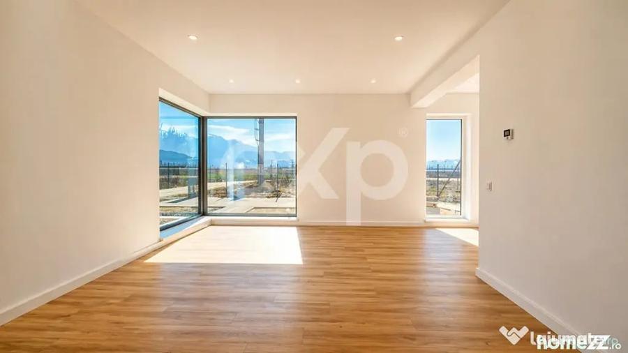 Casă cu 4 camere cu Teren 250 Mp în Central