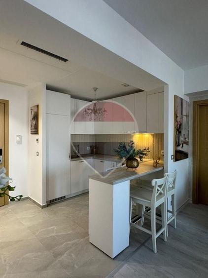 Apartament cu 2 camere semidecomandat, mobilat în Vitan