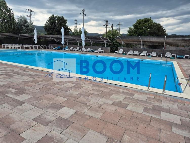 Spațiu comercial, de 320 mp, în Bujoreni