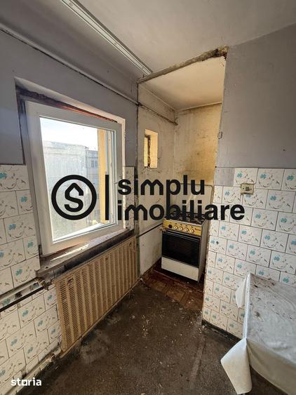 Apartament cu 3 camere decomandat în Valea Rosie