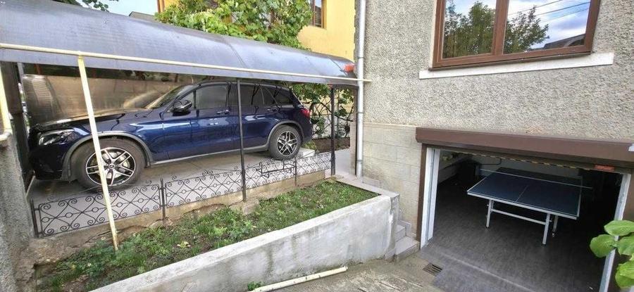 Casă cu 4 camere în Dosu Bricii