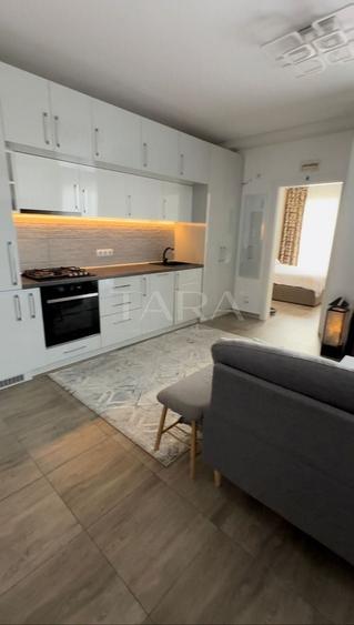Apartament cu 3 camere semidecomandat, mobilat în Vest