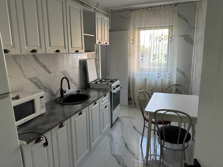 Apartament cu 2 camere decomandat în Ștefan cel Mare