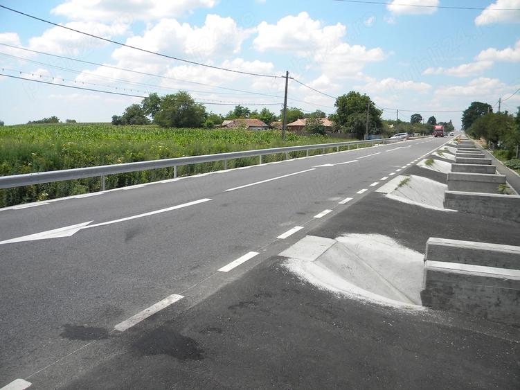 Teren de 14200 mp, în Dioști