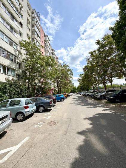 Apartament cu 2 camere semidecomandat în Fundeni