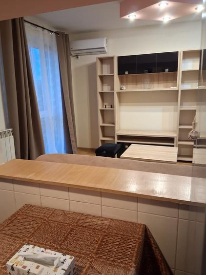 Apartament cu 2 camere semidecomandat în P-ța Romană