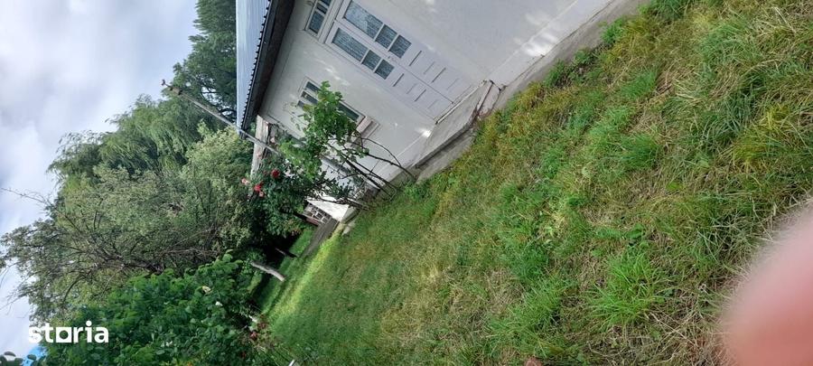 Casă cu 4 camere cu Teren 3200 Mp în Fitionești