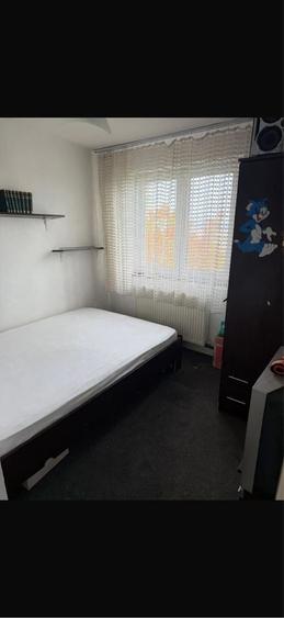 Apartament cu 3 camere semidecomandat în Războieni