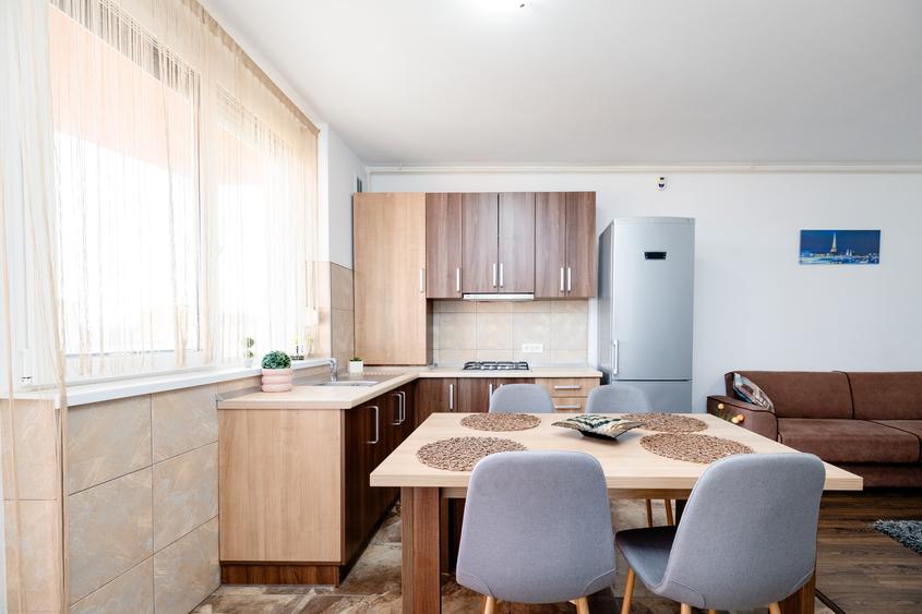 Apartament cu 2 camere semidecomandat în Micălaca