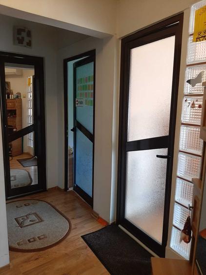 Apartament cu 2 camere decomandat în Albești