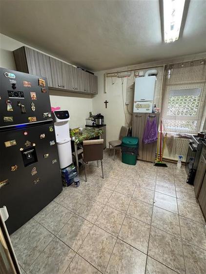 Apartament 4 camere Hol H Bld. Brancoveanu, - 2