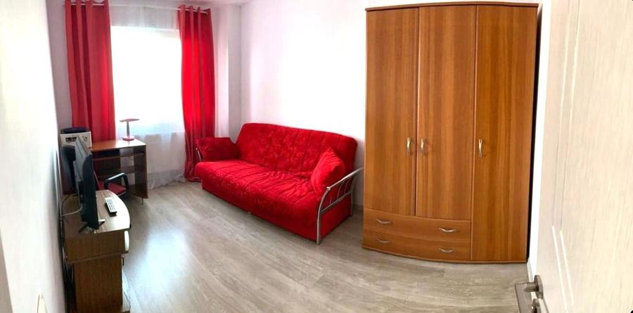 Apartament cu 3 camere decomandat în Titan
