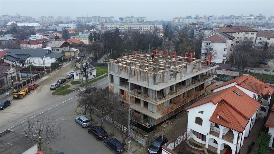 Garsonieră decomandată în Central