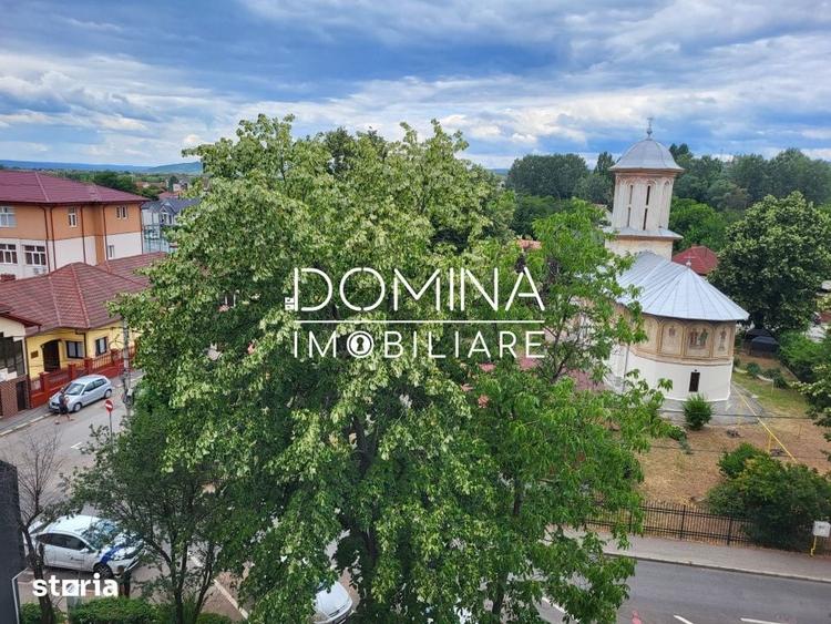 Apartament cu 3 camere semidecomandat în 1 Mai