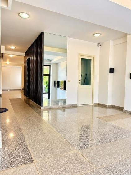 Apartament cu 3 camere decomandat, mobilat în Sisești