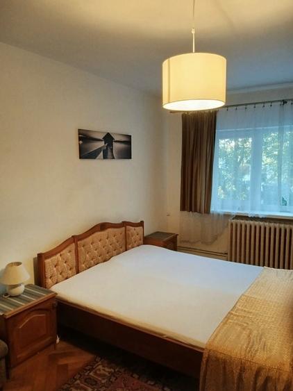 Apartament cu 3 camere decomandat în Zorilor