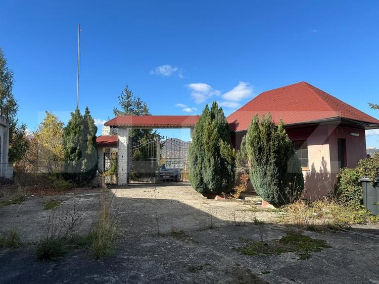 Spațiu comercial, de 1,300 mp, în 700