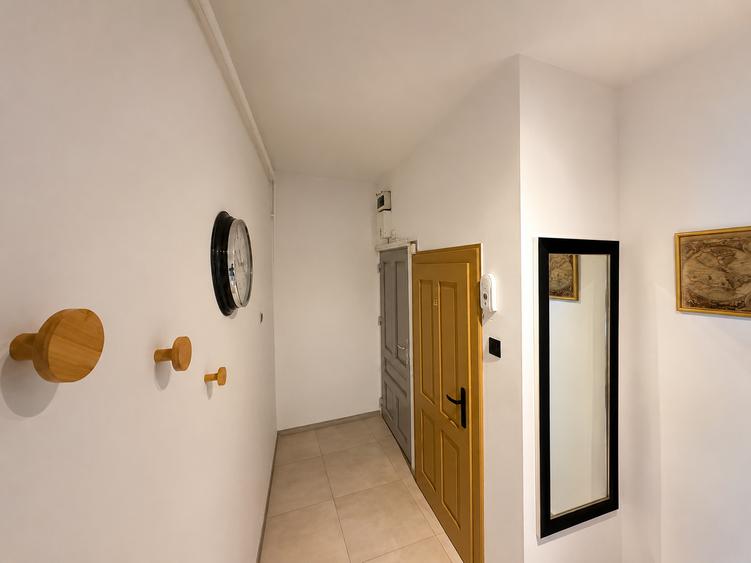 Apartament cu 3 camere circular în Centrul Istoric