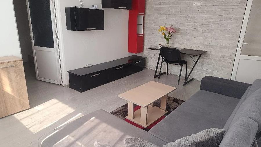 Apartament cu 2 camere semidecomandat în Central