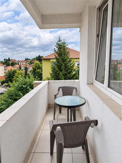 Apartament cu 2 camere decomandat, mobilat în Ștrand