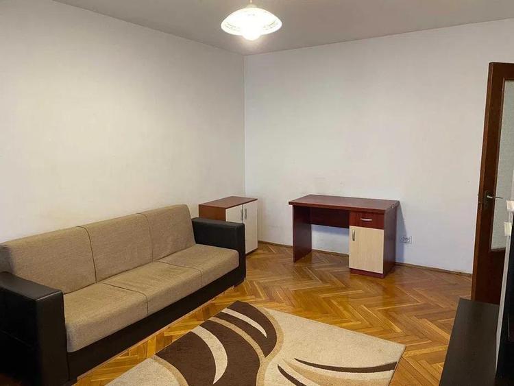 Apartament cu 2 camere decomandat, mobilat în Gară