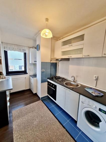 Apartament cu 3 camere semidecomandat, mobilat în Florești — fotografia 2