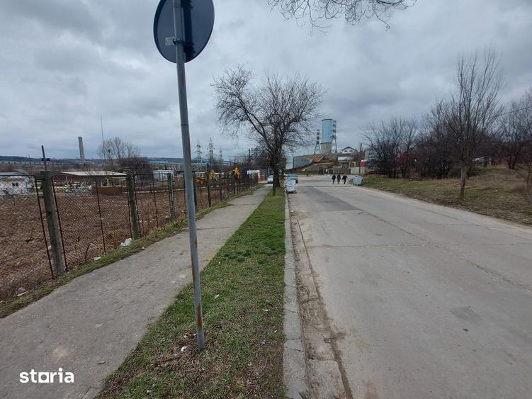 Spațiu comercial, de 5,500 mp, în Cug