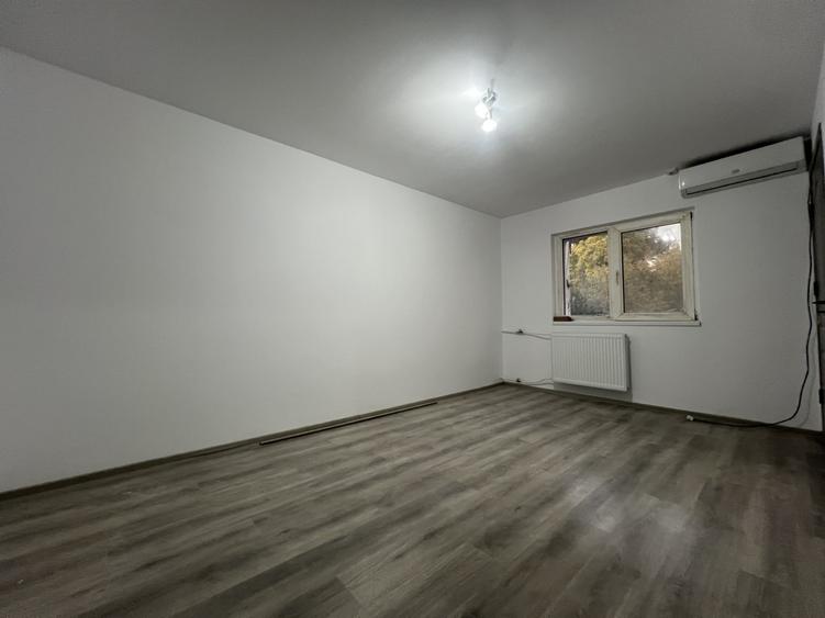 Garsonieră decomandată în Buziașului