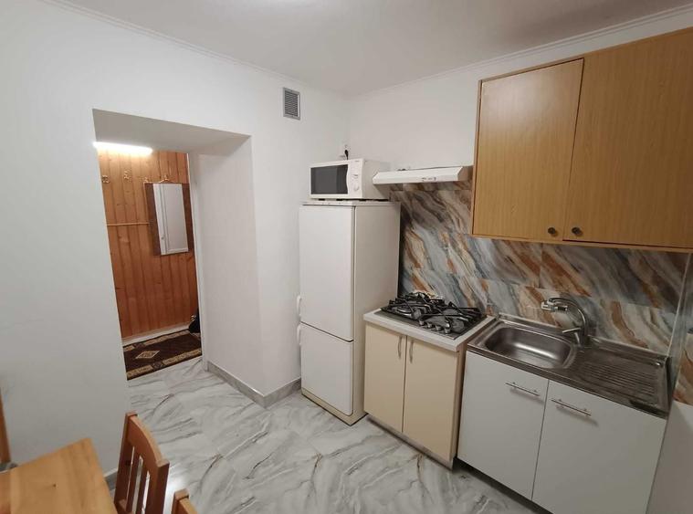 Apartament cu 2 camere semidecomandat în Rogerius