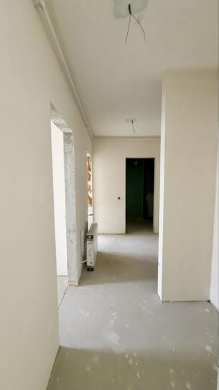 Apartament cu 2 camere semidecomandat în Între Lacuri