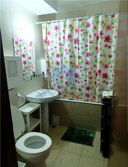 Apartament cu 2 camere semidecomandat în P-ța Mihai Viteazul