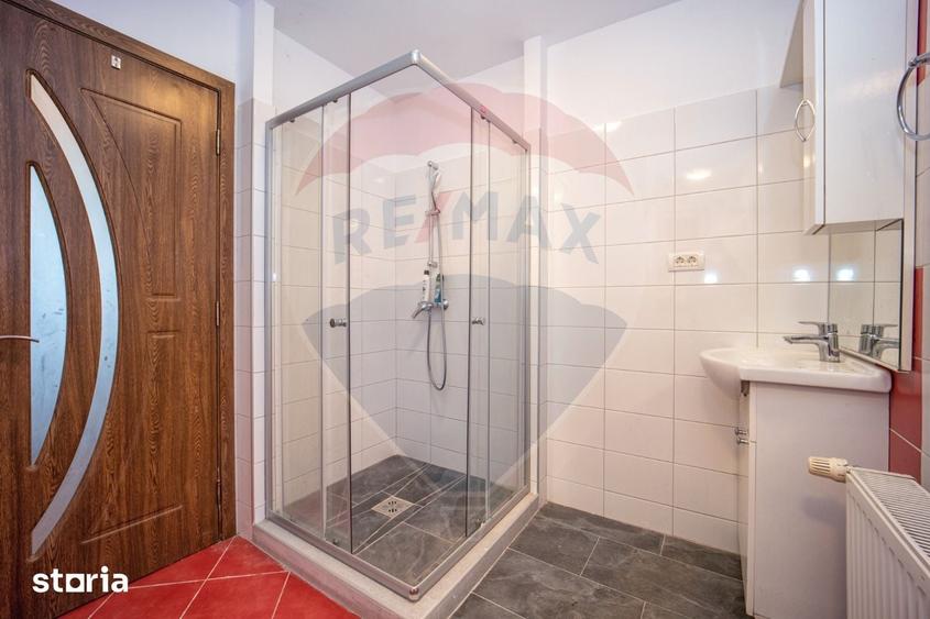 Casă cu 7 camere cu Teren 835 Mp în Caragiale